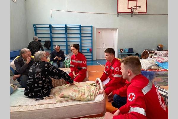 Команда Российского Красного Креста по реагированию на ЧС помогла высушить дома и социальные объекты в Оренбуржье.